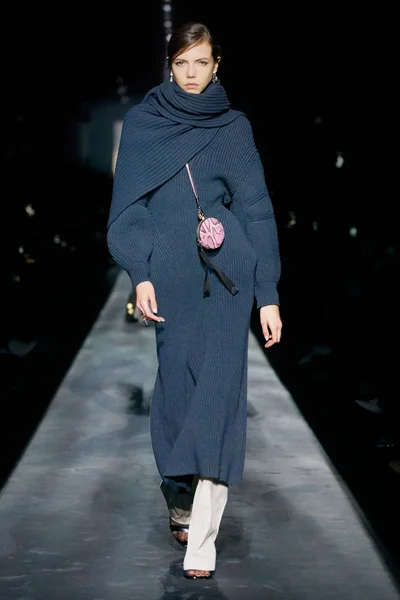 Look 23